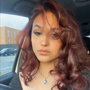 Meet your Posher, Yvette